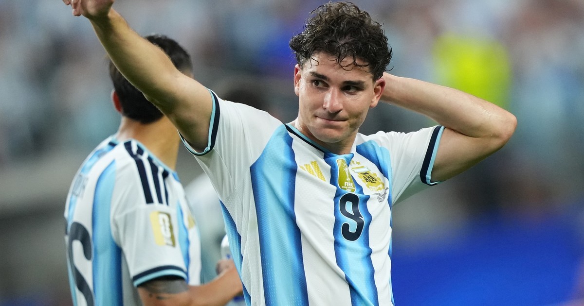 julian-alvarez-rompe-el-silencio-en-medio-del-mundial-y-presiona-para-salir-del-atletico-de-simeone:-«creo-que-lo-mejor-para-todos-es-un-traspaso,-quiero-cumplir-mi-sueno”