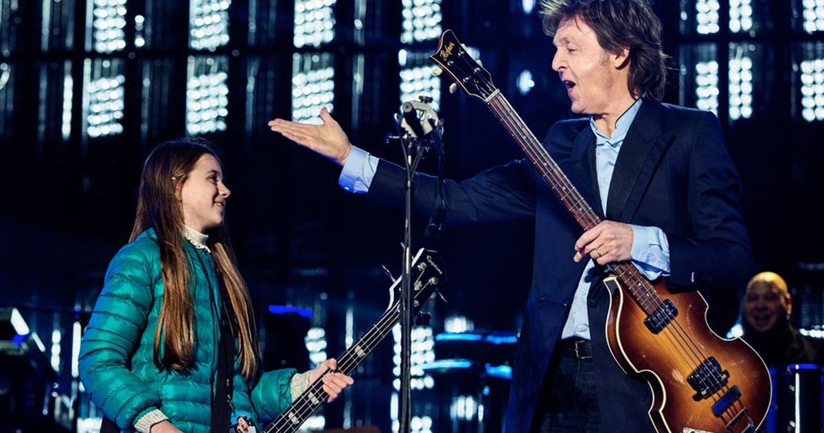 la-historia-de-leila-harlac,-la-chica-que-con-10-anos-se-subio-a-tocar-con-paul-mccartney-en-la-plata-y-hoy-es-una-figura-del-punk-mundial
