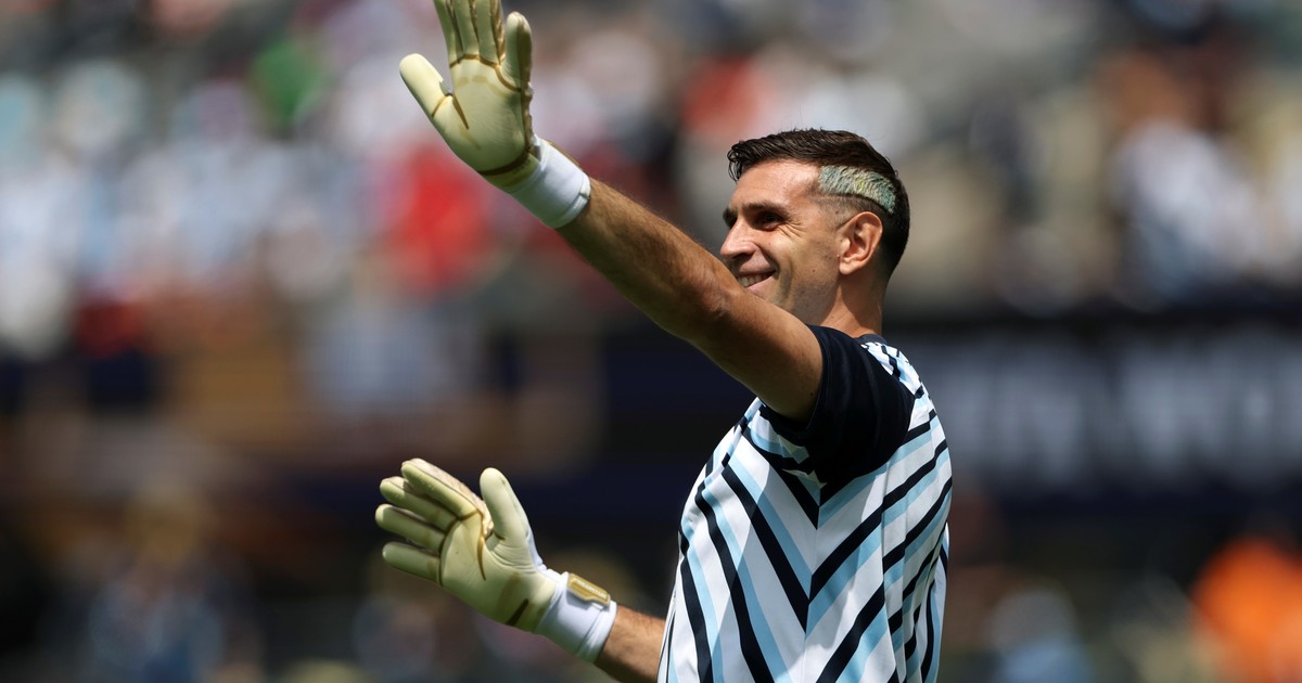 se-filtro-el-discurso-de-dibu-martinez-en-el-entretiempo-de-la-final-del-mundial:-«vamos-para-adelante,-para-atras-juegan-los…»