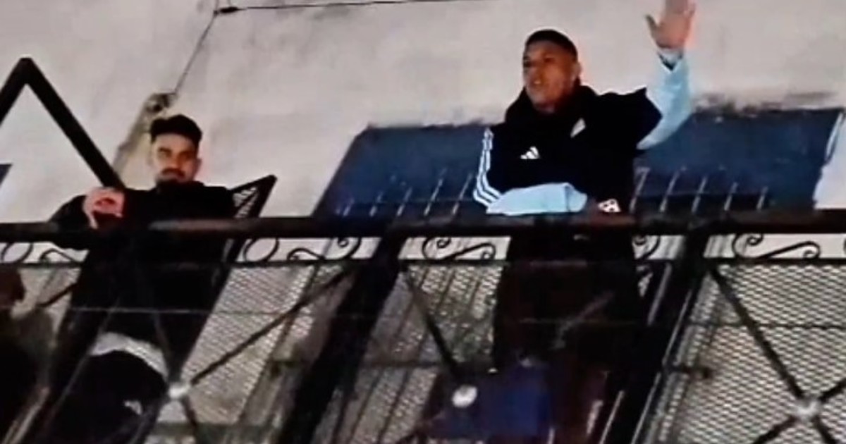 facundo-medina-volvio-a-su-barrio-despues-del-mundial:-su-emotivo-discurso-y-los-rumores-sobre-la-final