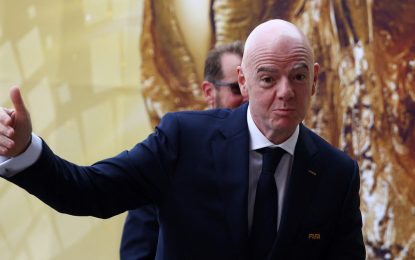 “Gracias por los momentos inolvidables”: Gianni Infantino sorprendió con un mensaje para Nicolás Otamendi