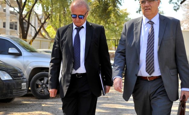 Cuadernos: testigos corroboran giros de plata negra que un financista K volcó en una planilla con retiros de dinero de empresas contratistas