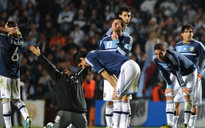 «No sabe el himno», “camina la cancha” y “no juega como en Barcelona”: cuando a Messi lo silbaron en la Argentina, la herida que Leo nunca pudo olvidar