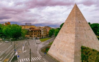 Abrieron en Roma la Pirámide de Cestio, construida hace más de 2000 años