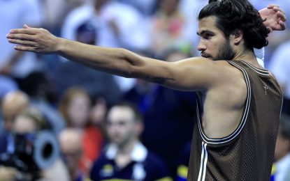 Carlos Alcaraz estrenó un festejo de arquero tras ganar en el US Open y reveló a quién se lo dedicó