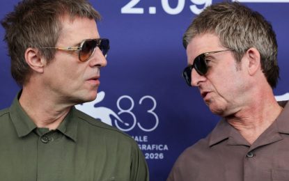 Los hermanos Gallagher se borran de la conferencia de prensa en Venecia en la que debían presentar su documental del concierto «Oasis: Don’t Look Back in Anger».