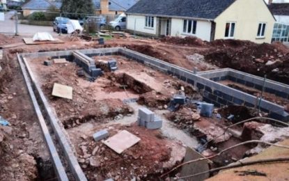 Un jubilado construía un bungalow en su jardín y descubrió un palacio medieval enterrado