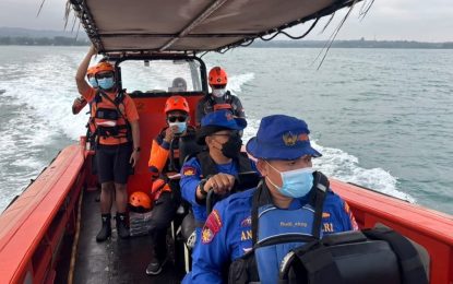 Desapareció un equipo periodístico que iba a cubrir la erupción del volcán Anak Krakatau en Indonesia