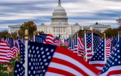La desconfianza en la información del gobierno de EEUU crece en temas clave, revela sondeo