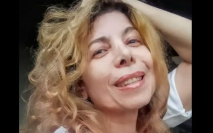 De las pasarelas a la cárcel: condenan a perpetua a una exprofesora de modelos por matar a hachazos al hombre que cuidaba para quedarse con su casa