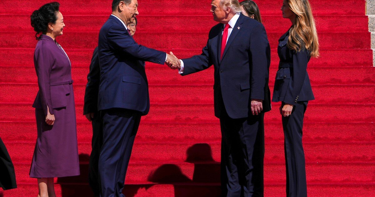 Trump ofreció vender armas a China, según el embajador de EE.UU.