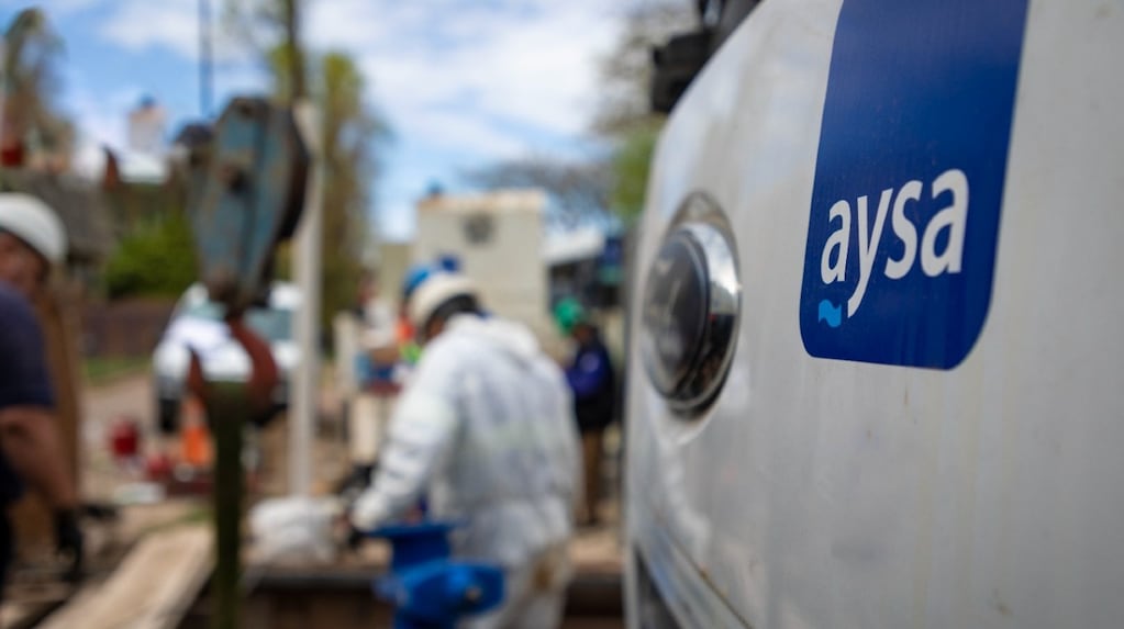 AySA presta servicios de agua y cloacas en la Ciudad y el conurbano