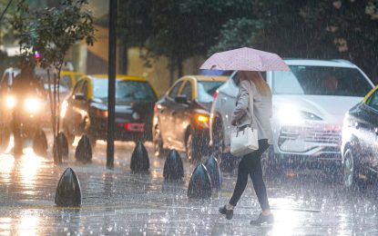 Tras el diluvio de la mañana, sigue la alerta amarilla por tormentas en el AMBA, Buenos Aires, Santa Fe y Entre Ríos