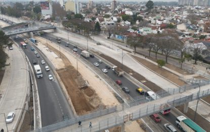 Fin de semana largo con cortes: la Dellepiane cerrada, sin trenes Mitre y Sarmiento y una carrera de ciclismo en la Ciudad